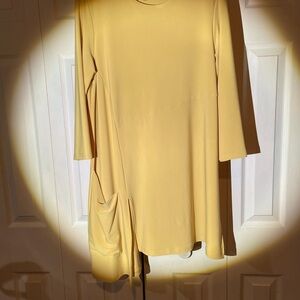 Buttery, yellow simpli brand tunic top size 12